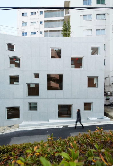 R4 / Florian Busch Architects  - Edificio De Oficinas