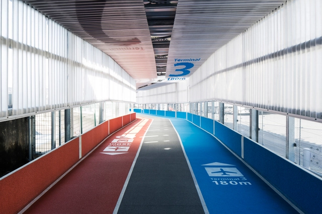 Terminal 3 do Aeroporto Internacional de Narita / NIKKEN SEKKEI + Ryohin Keikaku  + PARTY - Aeroporto