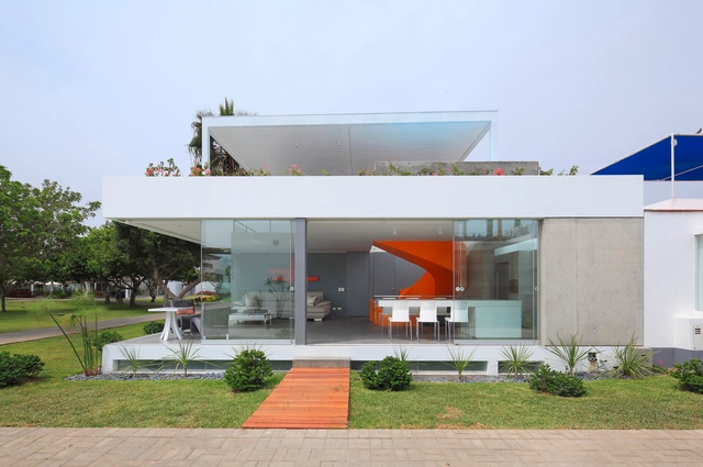Casa Blanca / Martín Dulanto - Casas, Fachada
