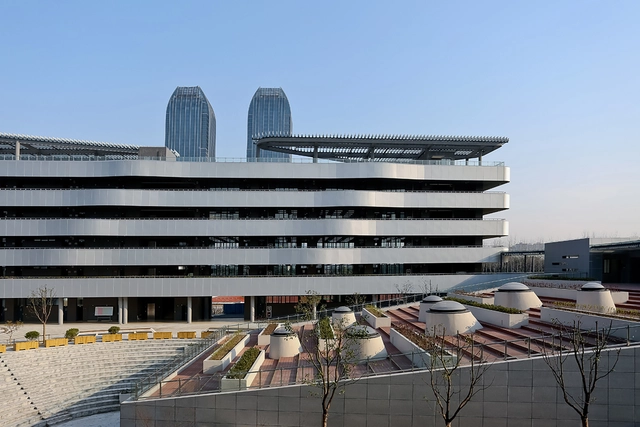 Escuela Liyuan  / Minax Architects - Escuela Primaria