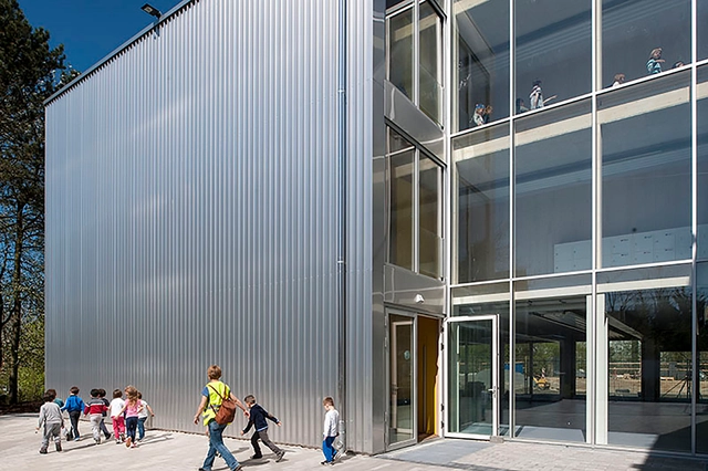 Escola Europeia em Frankfurt / NKBAK  - Escolas