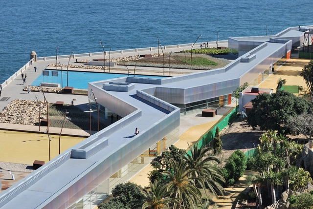 Edificio Mirador y de Protección del Parque Genovés / José Luis Bezos Alonso - Parque