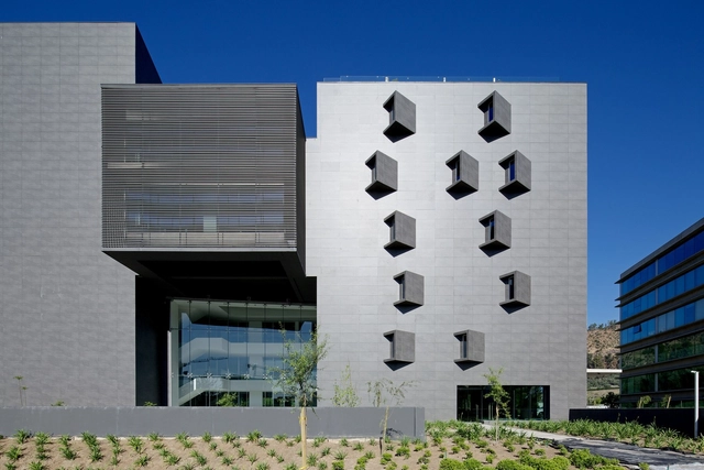 Edificio Terraza / Gonzalo Mardones V. Arquitectos - Edificio De Oficinas