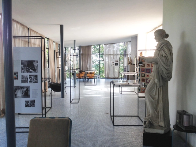Arquitetura Expositiva: Casa de Vidro / Marina Correia - Museus E Espaços De Exposições