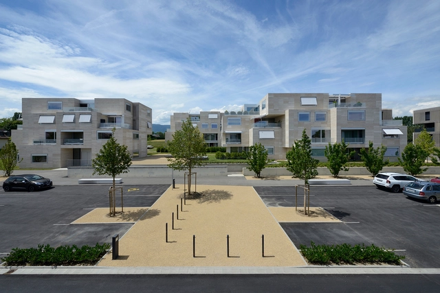 Vivienda y planificación urbana de barrio "Grand-Pré" / Luscher Architectes - Apartamentos