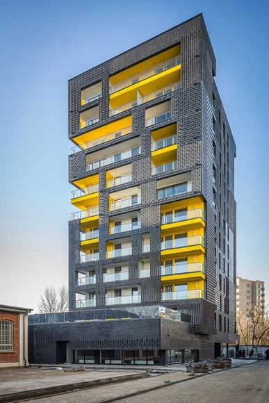 Rebel One / WWAA - Vivienda Colectiva