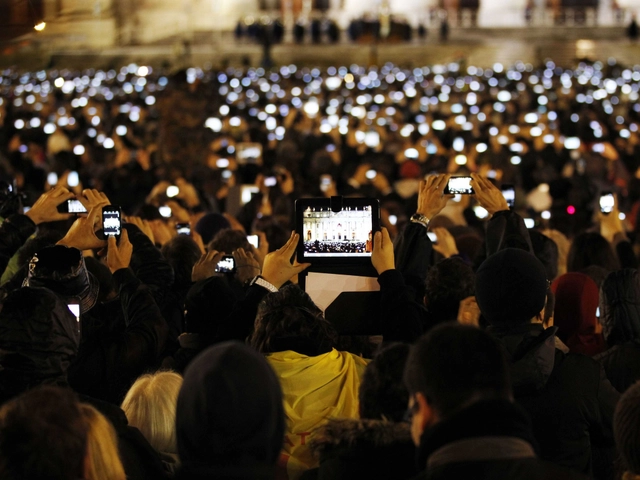 Has Technology Diminished Our Understanding Of Public Space? - Featured Image