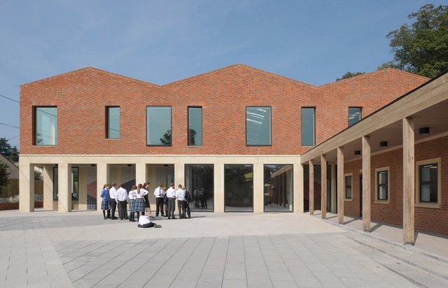Centro de enseñanza y aprendizaje Fitzjames / Feilden Fowles - Escuelas