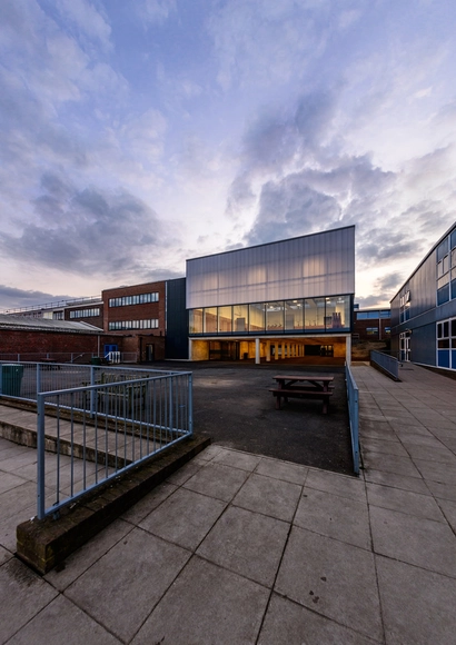 Sala de Actividades Escolares Haydon / Nick Baker Architects - Escuelas