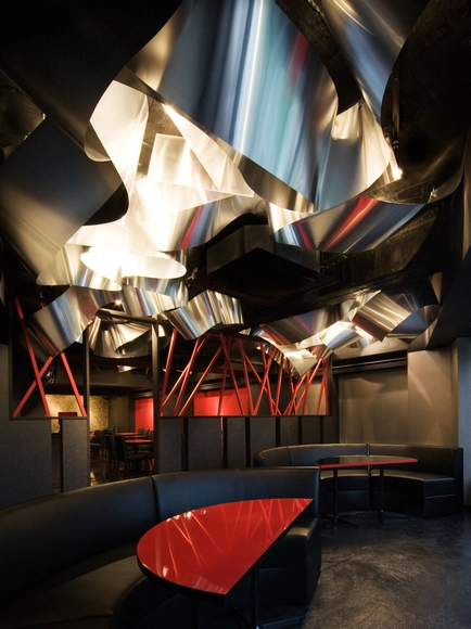 Light Cave / Moriyuki Ochiai Architects - Bar