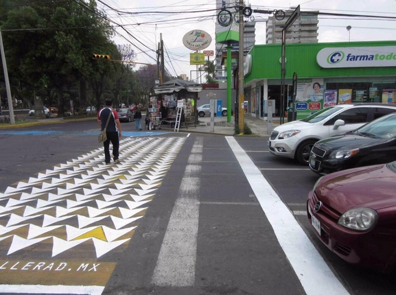 Cebratón: Intervienen cruces peatonales en Puebla, México para que sean respetados - Imagen Principal