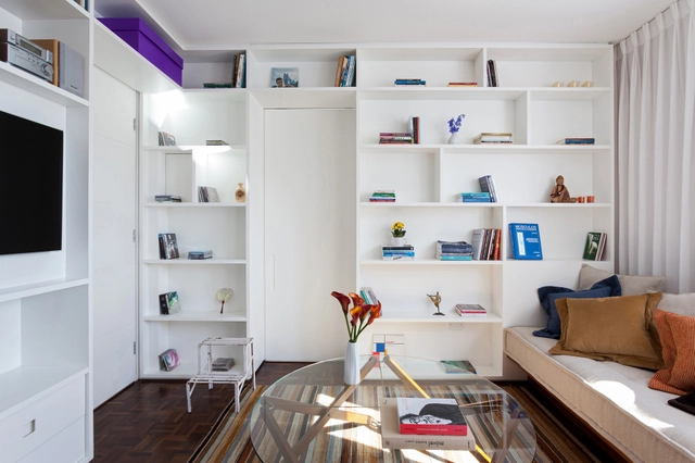 Apartamento Água Verde / Leandro Garcia - Edifício De Apartamentos