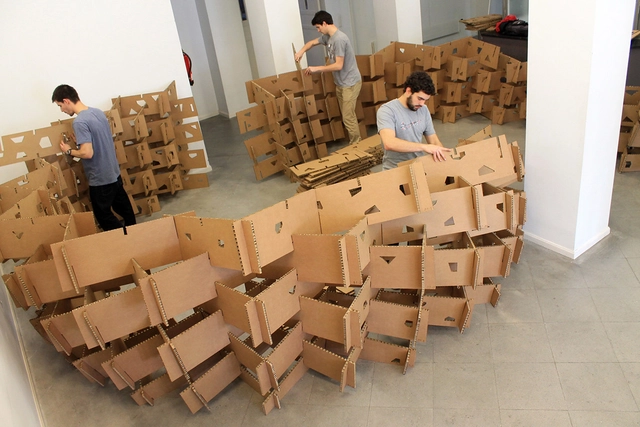 País Vasco: estudiantes construyen pabellón de cartón en base al diseño paramétrico - Imagen Principal