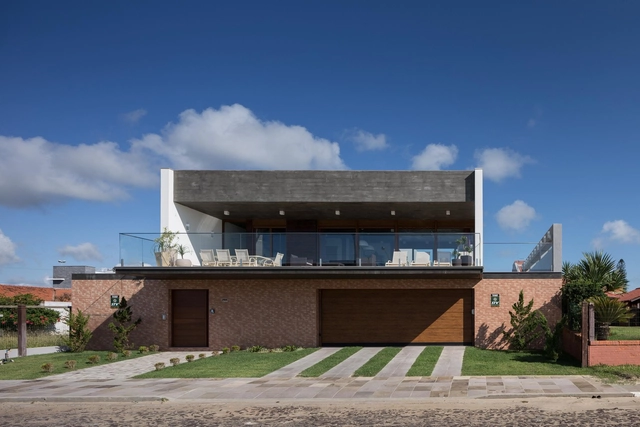 Casa Beira Mar / Seferin Arquitetura - Casas