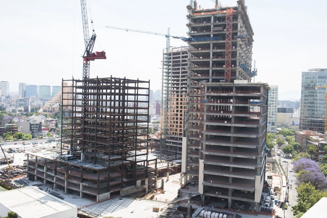 En construcción: Nuevo centro urbano en la Ciudad de México por Legorreta + Legorreta - Edificio De Oficinas, Fachada, Urbano