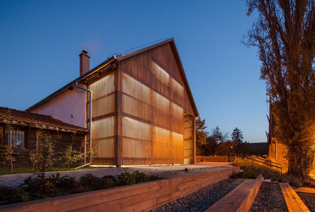 Visegad Town Center / aplusarchitects + S73 stúdió - Community Center, Facade