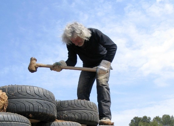 Michael Reynolds construirá escuela pública sustentable en Uruguay - Imagen Principal