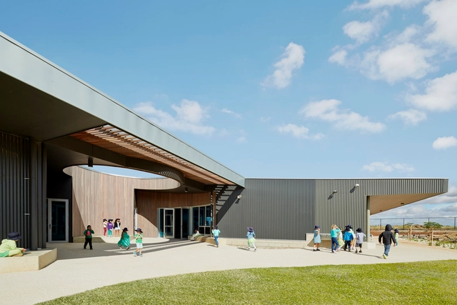 Escola Primária Santa Maria da Cruz / Baldasso Cortese Architects - Escolas