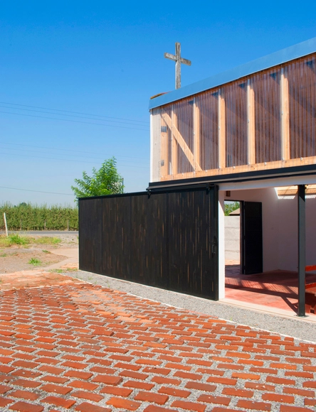 Rehabilitación de capilla rural en Teno: una extensión del espacio doméstico - Imagen Principal