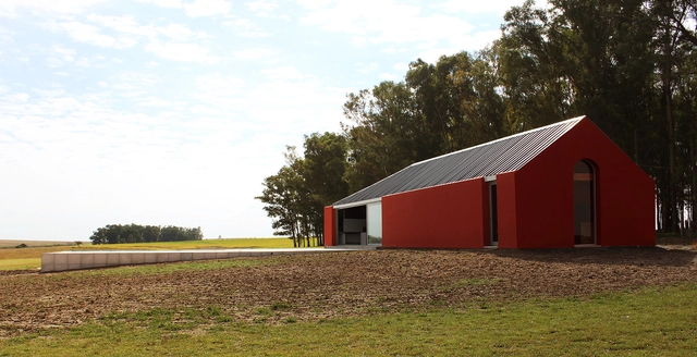 Pool House La Lunera / Nicolás Pinto da Mota + Victoria María Falcón - Casas