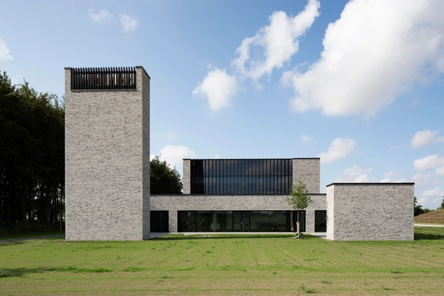 Crematorio Comunal / Henning Larsen Architects - Crematorio