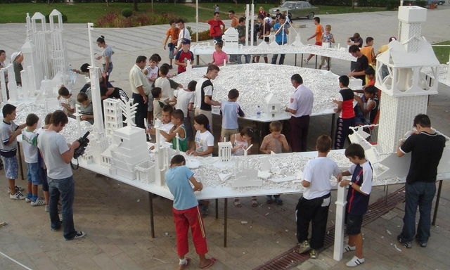 Olafur Eliasson To Bring LEGO Installation "The Collectivity Project" To The High Line - Featured Image