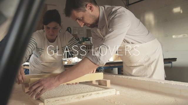 Mira a estos artistas italianos creando un vidrio inspirado en el plástico de burbujas - Imagen Principal