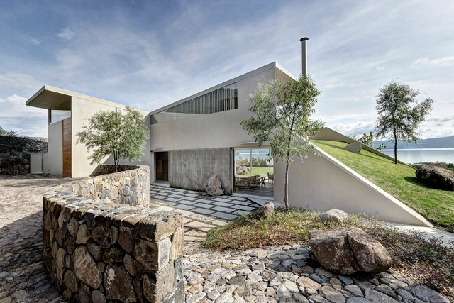 Lake House / Juan Ignacio Castiello Arquitectos - Houses, Facade, Stairs