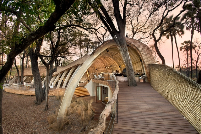 Sandibe Okavango Safari Lodge / Nicholas Plewman Architects in Association with Michaelis Boyd Associates - Cabins & Lodges, Arch, Handrail