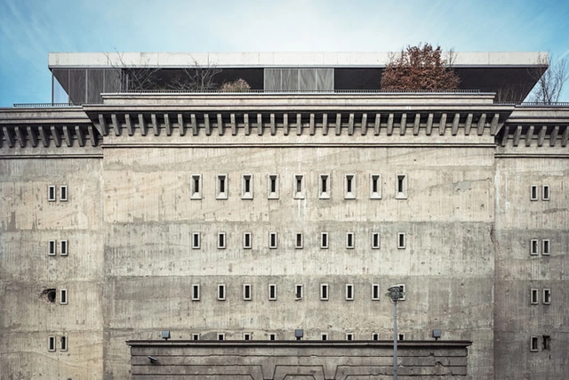 The Rise Of Private Art Galleries - Featured Image