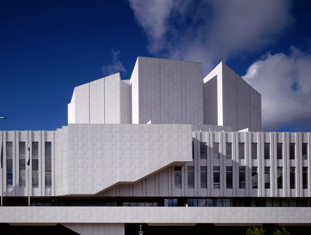 Exposición "Alvar Aalto 1898-1976: Arquitectura orgánica, arte y diseño" / Barcelona - Imagen Principal