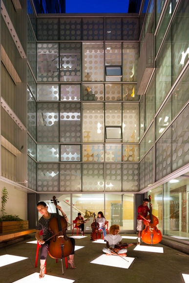 Escola Little Red Elisabeth Irwin / Andrew Bartle Architects - Escolas