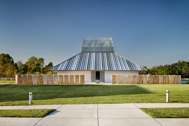 Misión Chinmaya Austin / Miró Rivera Architects - Espacios De Culto