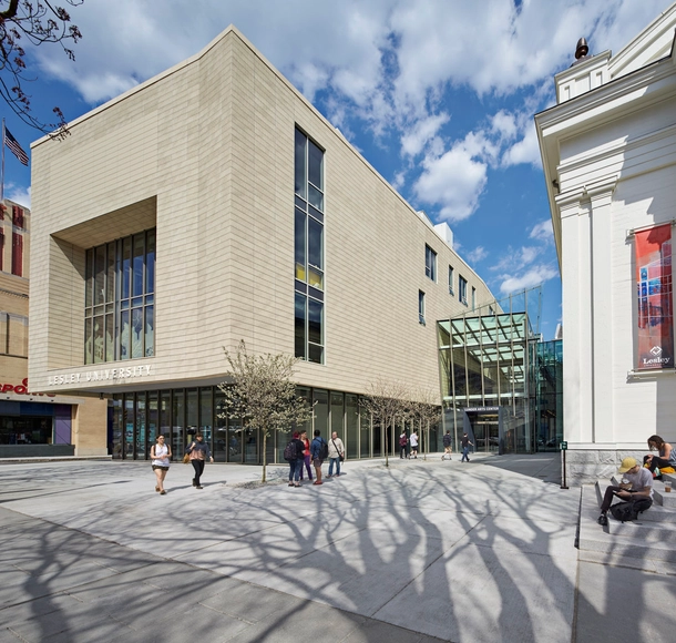 Lunder Arts Center / Bruner/Cott & Associates - Visual Arts Center, Facade