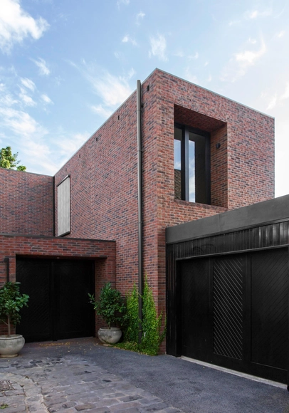 McIlwrick Residences / B.E Architecture - Houses, Courtyard, Facade, Door