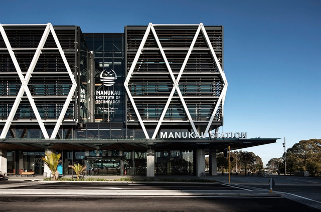 MIT Manukau / Warren and Mahoney - Estação Intermodal 