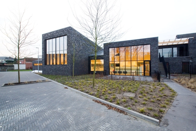 Nueva Biblioteca Pública Zoersel / OMGEVING Architecture - Bibliotecas