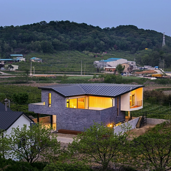 Casa Pyrus / ‘Snow AIDe - Casas