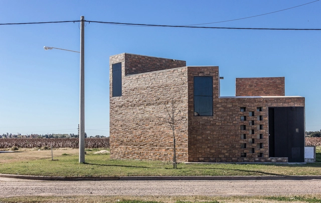 Casa Alfonsina / CEKADA-ROMANOS Arquitectos - Casas, Fachada