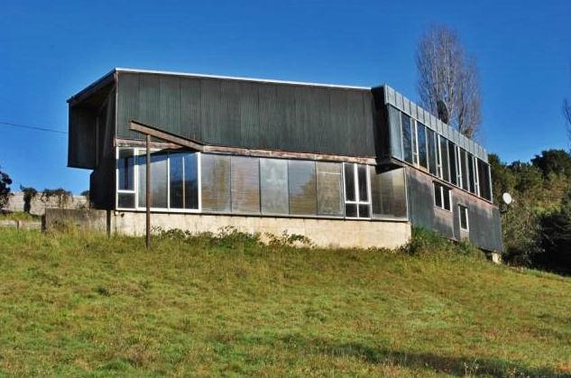 Ponen a la venta Casa de Cobre 1, obra de Smiljan Radic en Chile - Imagen Principal