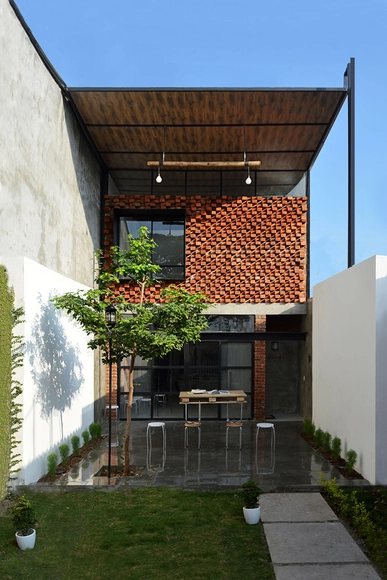 El Tallercito / Natura Futura - Edificio De Oficinas