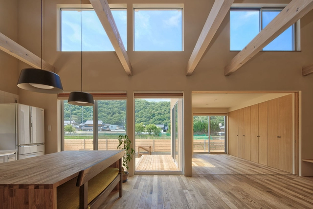 Casa en Yoshinaga / Tomoyuki Uchida - Casas