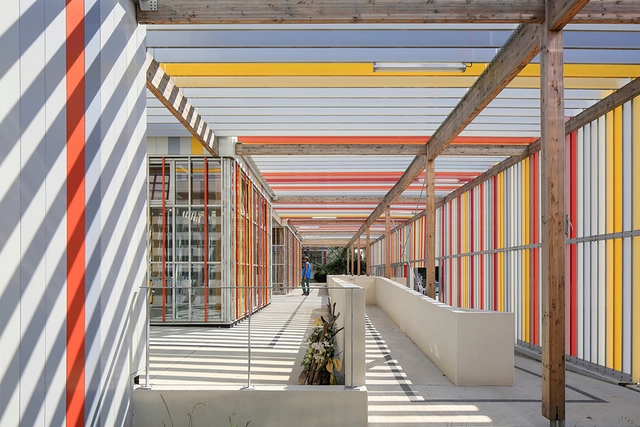 Escuela Secundaria Honoré de Balzac / NBJ architectes - Escuela Secundaria