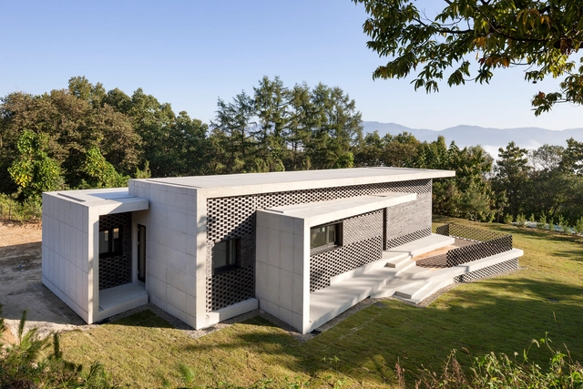 Casa en Gyopyeong-Ri / Studio Origin - Casas