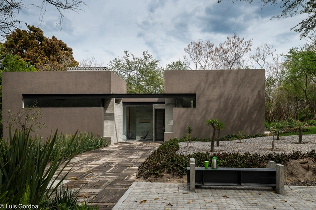 Casa RGT / GBF Taller de Arquitectura - Casas, Jardín, Fachada, Puerta