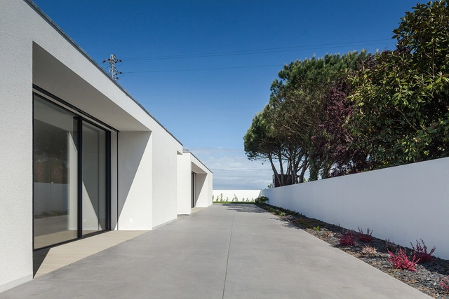 Casa en Gandra / Raulino Silva Arquitecto - Casas
