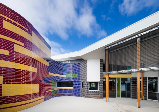 Centro infantil y familiar Hazel Glen Child / Brand Architects - Centro Comunitario