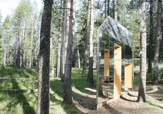 Invisible Barn / stpmj - Granero