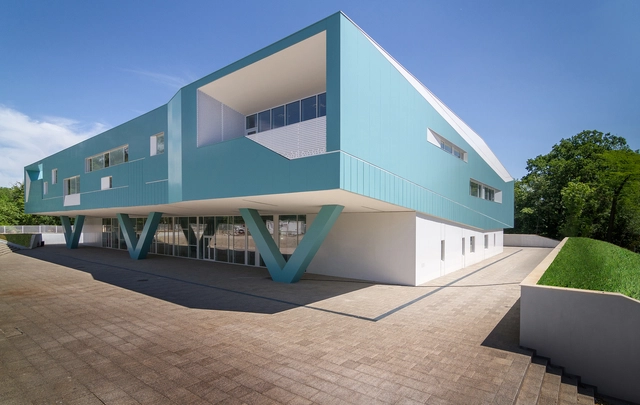 Turquesa / Urban Office - Edificio De Oficinas