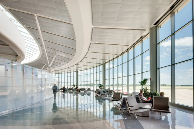 Extensión del Aeropuerto Metropolitano de Baton Rouge / WHLC Architecture - Ampliación